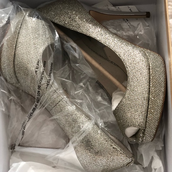 Michael Kors York Platform: Silver - Picture 3 of 6